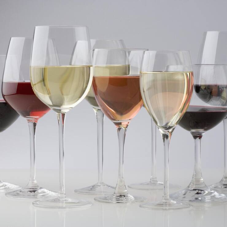 <p>Zu viele verschiedene Weingläser im Haushalt sind unnötig.</p>