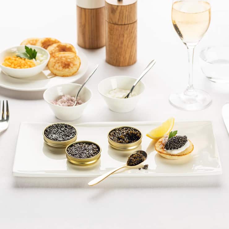 Swiss Made: Die Swiss serviert First-Class-Passagieren bis Ende Februar Kaviar aus den Schweizer Alpen