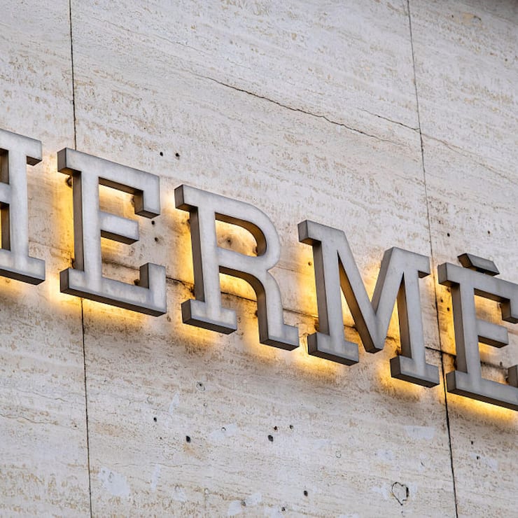 Sign For Luxury Brand Hermes