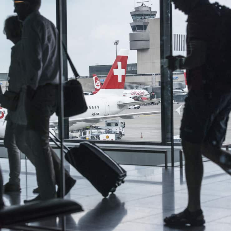 FLUGHAFEN ZUERICH, AIRPORT ZUERICH, ZUERICH AIRPORT, AIRPORT ZURICH, ZURICH AIRPORT, FLUGHAFENGEBAEUDE, FLUGHAFEN GEBAEUDE, GEBAEUDE, FLUGHAFENGELAENDE, FLUGHAFEN GELAENDE, FLUGHAFENAREAL, FLUGHAFEN AREAL, FLUGHAFENKOMPLEX, FLUGHAFEN KOMPLEX, FLUGREISE, FL