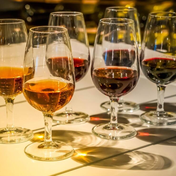 <p>Tawny oder Ruby? Die Ausbauart bestimmt Farbe und Geschmack der Portwein-Klassiker.</p>