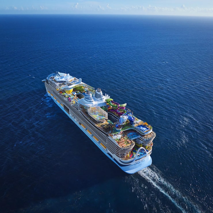 <p>Volle Fahrt mit dem ABB-­Antrieb: Der Megakreuzer «Star of the Seas» ist vor kurzem in See gestochen.</p>