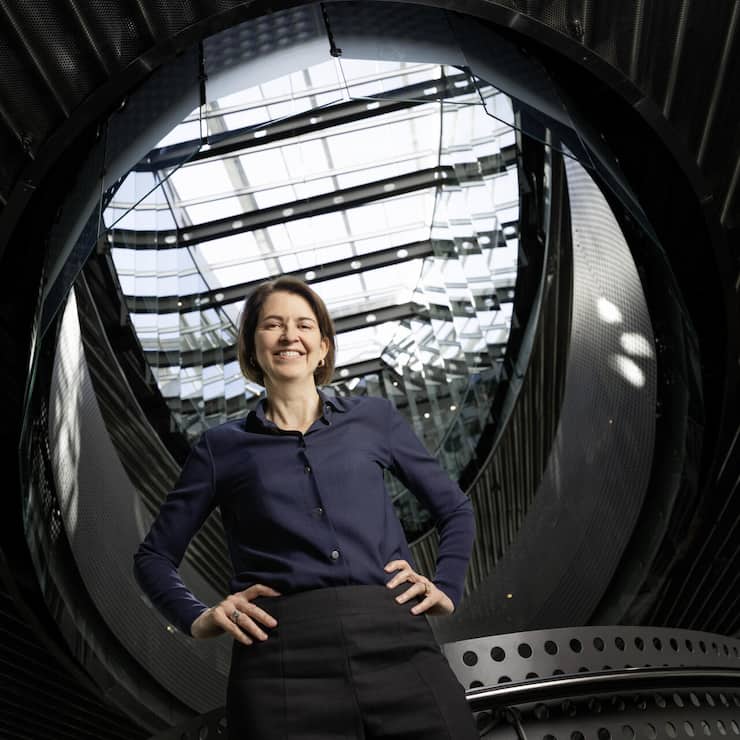 <p>CEO Géraldine Picaud im SGS-Hauptgebäude in Genf, das der Warenprüfkonzern bald verlassen wird.</p>