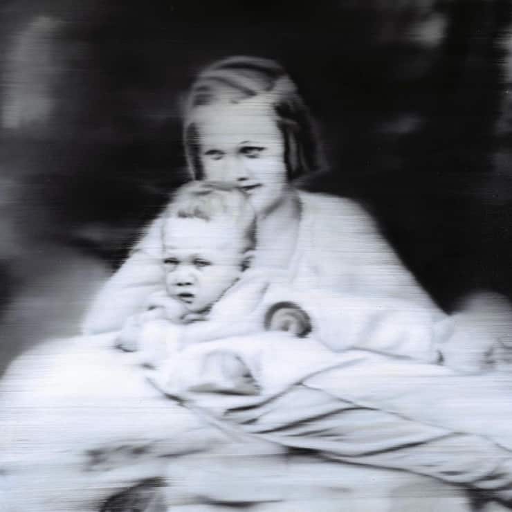 <p>«Tante Marianne», 1965, 100 × 115 cm, Öl auf Leinwand. Der vier Monate alte Gerhard Richter, im Hintergrund seine Tante Marianne, die von den Nazis ermordet wurde.</p>