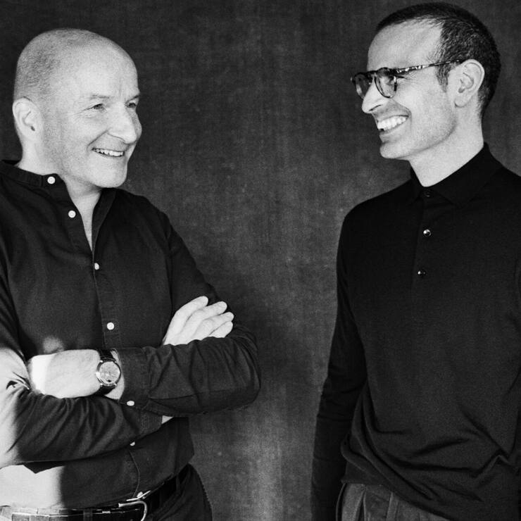 <p>Der finnische Uhrmacher Kari Voutilainen (l.) und Alex Rosenfield, Besitzer von Urban Jürgensen.</p>