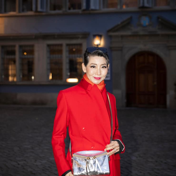 Sung-Joo KimDie Inhaberin von MCM bezeichnet sich selbst nicht als CEO, sondern als CVO – Chief Visionary ­Officer – und behauptet sich mit ihrer ­Herangehensweise im heiss umkämpften Luxusmarkt.