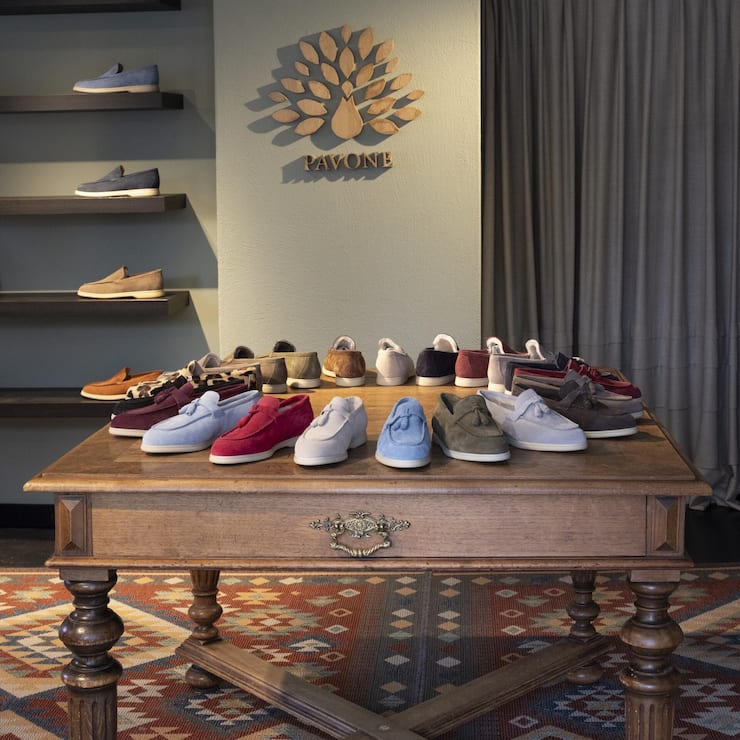 <p>Weil wirklich bequeme Schuhe oft nicht stilvoll sind und gemütlichen Tretern meist die Eleganz fehlt, hat Sandra Vogt ihr eigenes Schuhlabel gegründet. Im Bild: Loafer in Veloursleder, ab 320 Franken.</p>