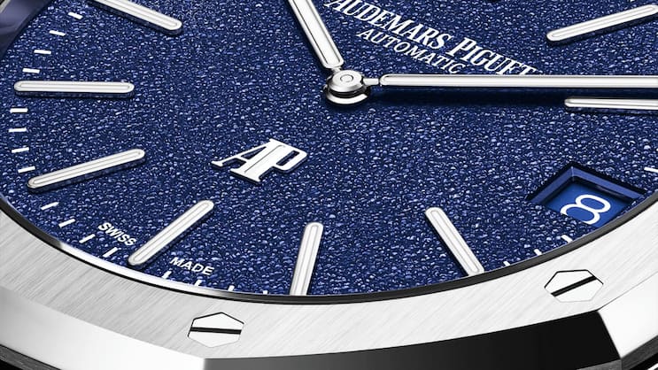 Detail einer Royal Oak von Audemars Piguet: Im Innern der ikonischen Uhr stecken auch das Wissen und die Werkzeuge von Inhotec.