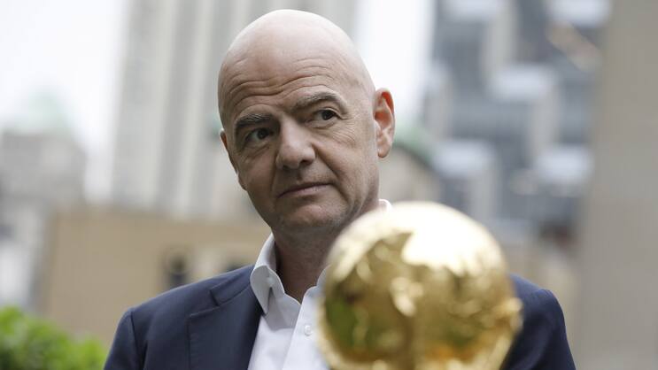 Obwohl die WM vorbei ist, sorgen Gianni Infantino und die Fifa fast täglich für Schlagzeilen.