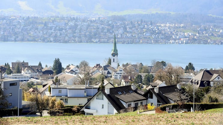 Häuser in Zollikon: Die Preise von Immobilien an Seen legten besonders stark zu.
