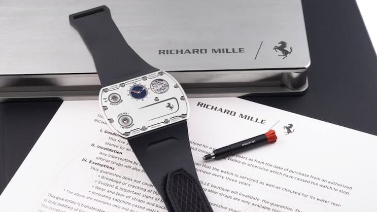 Modell von 2024 eines italienischen Sammlers mit allen Papieren und in der Originalbox: Richard Mille RM UP-01 Ferrari.