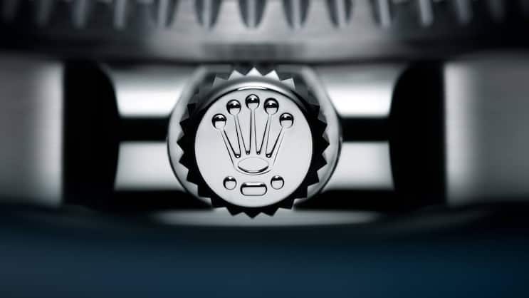 Die Krone der Krone: Detailansicht einer Rolex-Uhr.