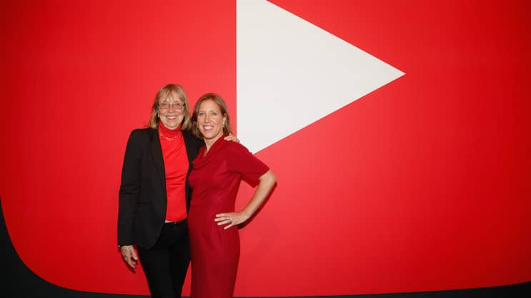 «Ich motivierte sie, indem ich ihnen Gummibärchen schenkte»: Esther Wojcicki mit ihrer Tochter, Youtube-Konzernchefin Susan Wojcicki.