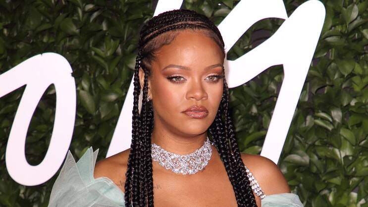 Rihanna: Die 33-Jährige Musikerin verdient ihr Geld vor allem mit Kosmetik.