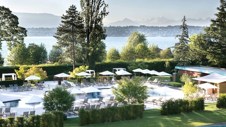 Erstmals auf dem Siegerpodest ist La Réserve Genève. Das drittbeste Stadthotel der Schweiz erweitert die allgemeine Vorstellung davon, was ein Luxusresort sein kann.