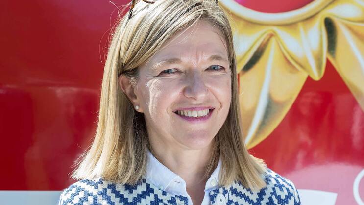 Annemarie Meyer lenkt seit 2016 die Glacier Express AG, die der Rhätischen Bahn und der Matterhorn Gotthard Bahn gehört. Zuvor war sie unter anderem im UBS-Sponsoring für Alinghi und für die FIFA im Einsatz.