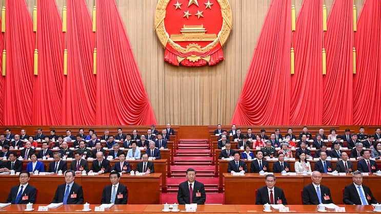 Gemäss dem chinesischen Kalender befinden wir uns im Jahr der Schlange. (Bild: Volkskongress in Peking)