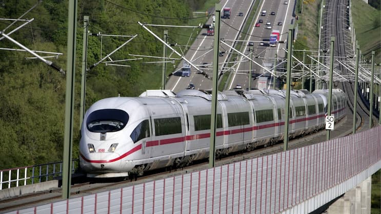Hochgeschwindigkeitsstrecke zwischen Frankfurt und Köln: Der Bau der Bahntrasse verursachte Millionen Tonnen CO2.