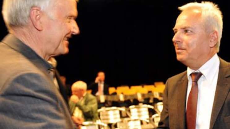 Financier Martin Ebner (l.) und der neue Präsident Urs Fischer. (Bild: Keystone)