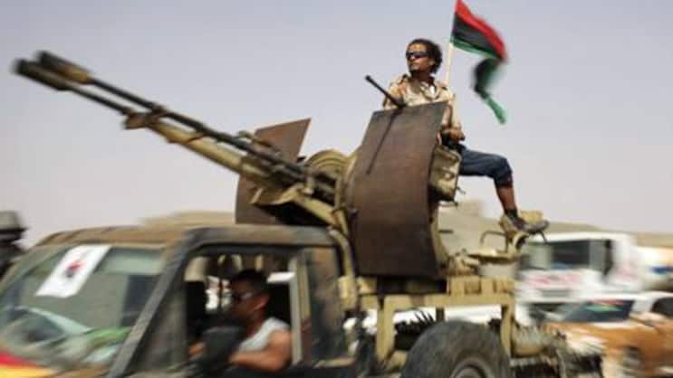 Libysche Rebellen: Auch sie brauchen Benzin (Bild: Keystone)