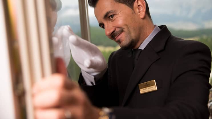 Housekeeper des Jahres: André Soares vom Grand Hotel Kronenhof sorgt nicht nur für frische Betten, Bäder und Blumen.