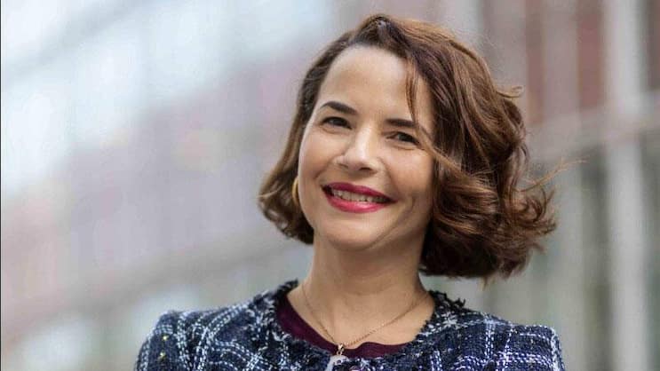 Daniela Frau ist Dozentin an der School of Management & Law der ZHAW. Sie forscht und berät zum Thema Diversitätsmanagement in Schweizer Organisationen sowie zu inklusiven Führungsmodellen.