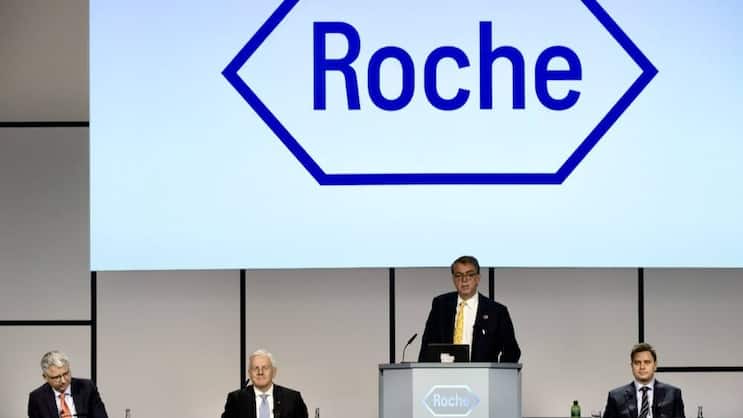 Die Keyplayer aus Management und Aktionariat tun sich gegenseitig gerne Gutes: Severin Schwan, Christoph Franz, André Hoffmann und Thomas Schinecker (v.l.) an der Generalversammlung vom März dieses Jahres.