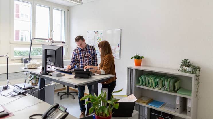 Gute Arbeitgeber schaffen durch Kommunikation Vertrauen. Keystone