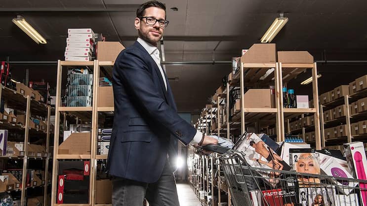 Amorana-CEO Lukas Speiser: Rund 4000 Produkte liegen im Lager in Glattbrugg.Valeriano Di Domenico