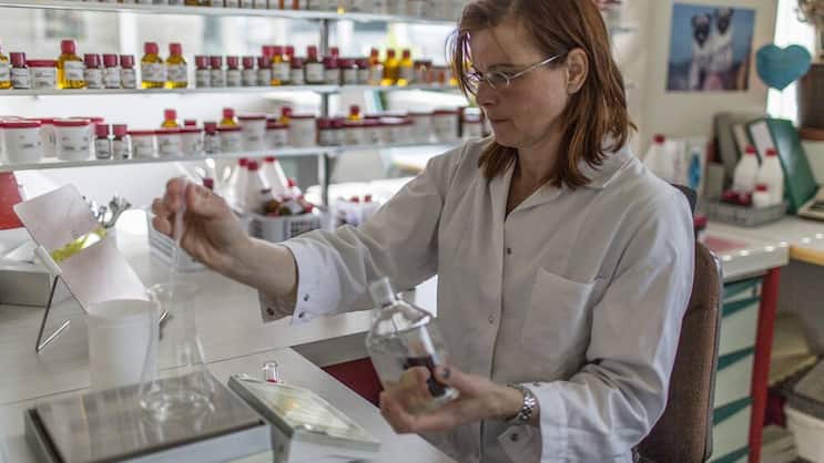 Duftstoffherstellung bei Givaudan: Es besteht eine riesige Nachfrage. Keystone