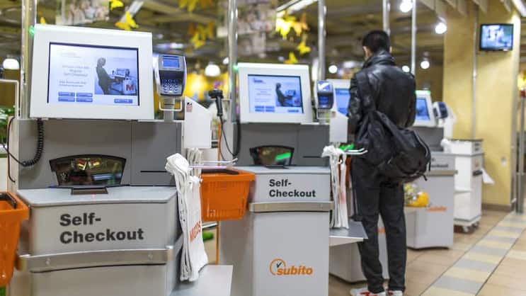 Konsumenten als produktive Mitarbeiter: Self-Scanning bei Migros.  Keystone