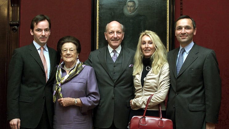 Klaus Jacobs (Mi., verstorben 2008), Söhne Andreas (l.), Christian, Gattin Renata (r.).Ullstein, 2001