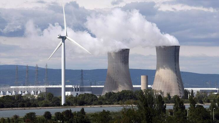 Kernkraftwerk Tricastin: Die Hälfte der französischen AKWs steht derzeit still. Keystone
