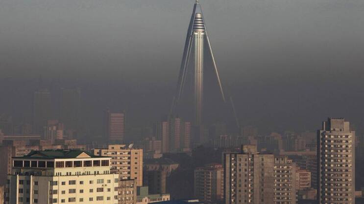 Das Ryugyong Hotel in Pjöngjang: Das riesige Gebäude verfügt über 105 Stockwerke. (Bild: Keystone)