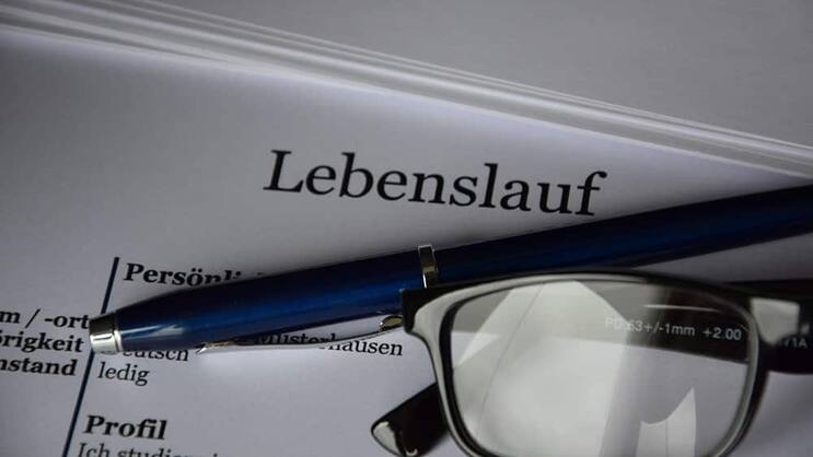 Bewerben: Das Resumé ist der erste Schritt zum neuen Job.Pixabay