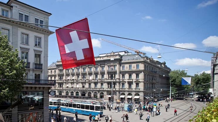 paradeplatz1606.jpg