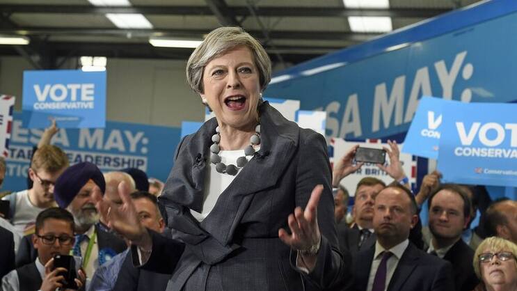 Theresa May: Die Pastorentochter stolpert über ihren eigenen Ehrgeiz. Keystone