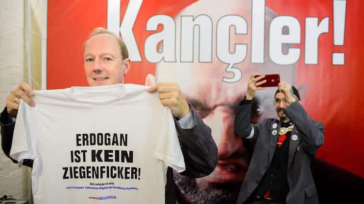 «Die Partei»: Die Satiregruppe zieht immer wütendere Kritik auf sich.Keystone