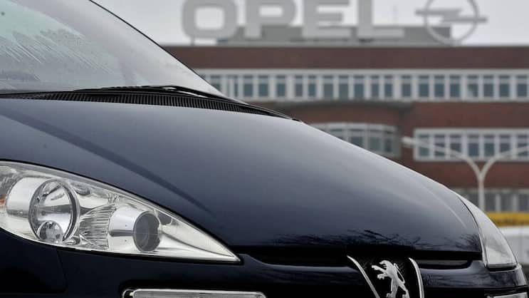 Opel und Peugeot: Mutterkonzern GM verhandelt über einen möglichen Verkauf. Keystone