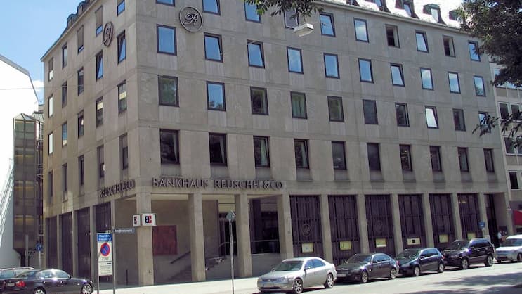 Ehemaliger Stammsitz Bankhaus Reuschel & Co. in München.  Middlebub/Wikimedia