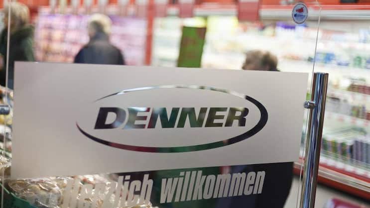 Der Discounter Denner unterzieht seine Filialen einem Lifting.  Keystone