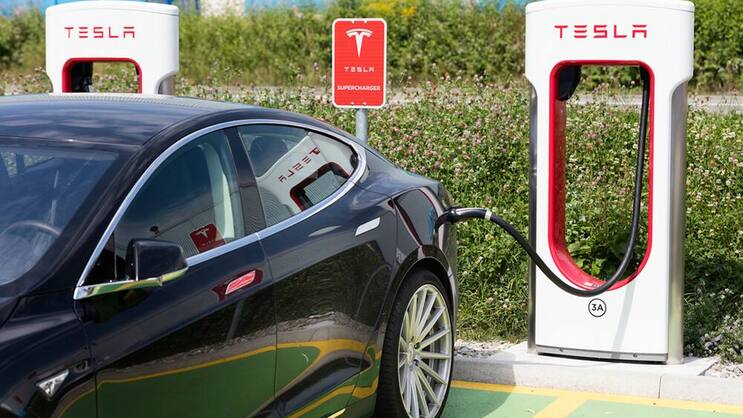 Tesla: Der Elektroauto-Boom wird die Industrie radikal verändern. Keystone