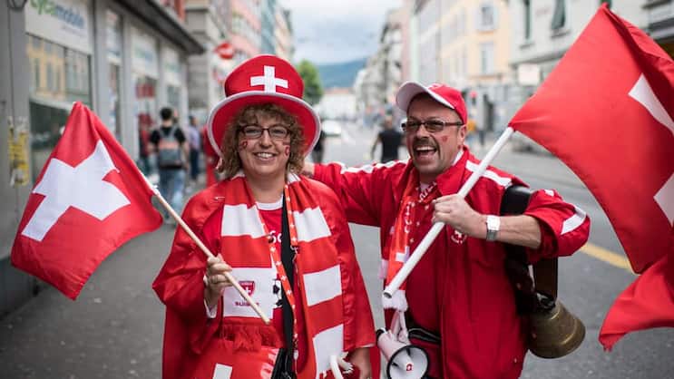 Fans: In unserem Ländervergleich gewinnt die Schweiz. Keystone