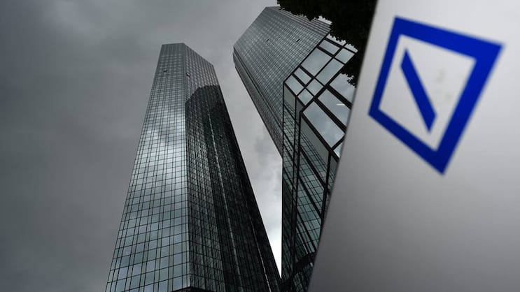 Dunkle Wolken: Auch die Deutsche Bank steht im Fokus des Stresstests. Keystone