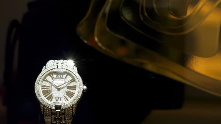 Uhr von Richemont: Konzern ist beliebter Arbeitgeber.   Keystone