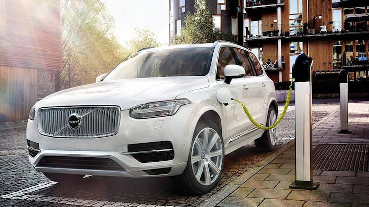 Soll nur 2,5 Liter Benzin auf 100 km verbrauchen: Volvos neu gestylter XC90 als Plug-in-Hybrid.PR
