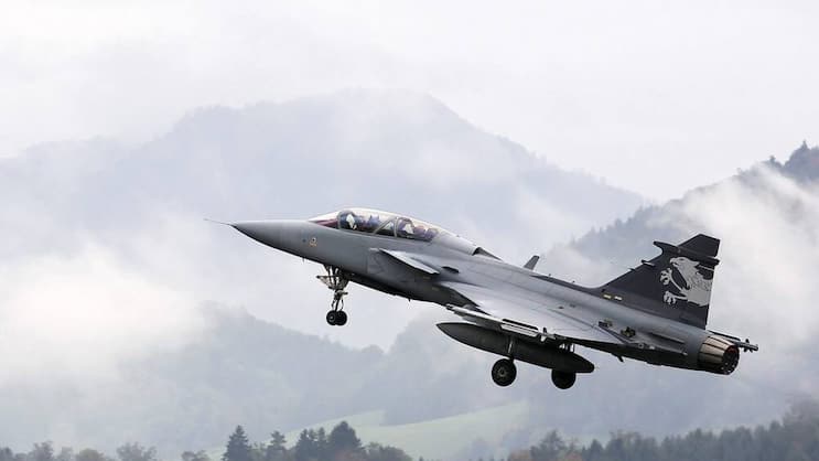 Spätestens 2025 soll der Kampfjet Gripen seine Kreise über der Schweiz ziehen.  Keystone