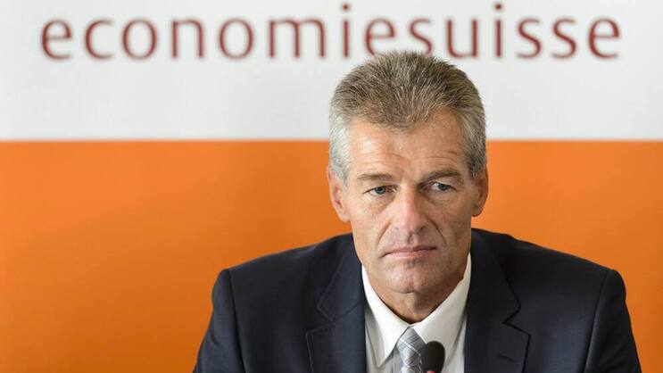 Economiesuisse-Präsident Heinz Karrer: Der neue Kodex ist in der Kritik. Keystone