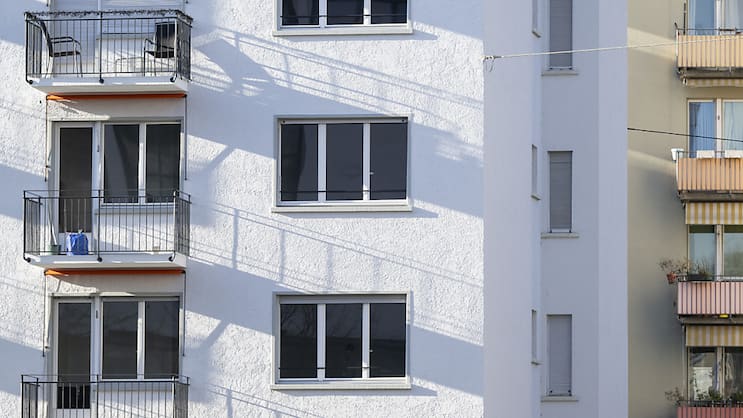 Die Preise für Einfamilienhäuser sind in der Schweiz im August leicht gestiegen, ebenso jene für Wohnungen. (Archivbild)
