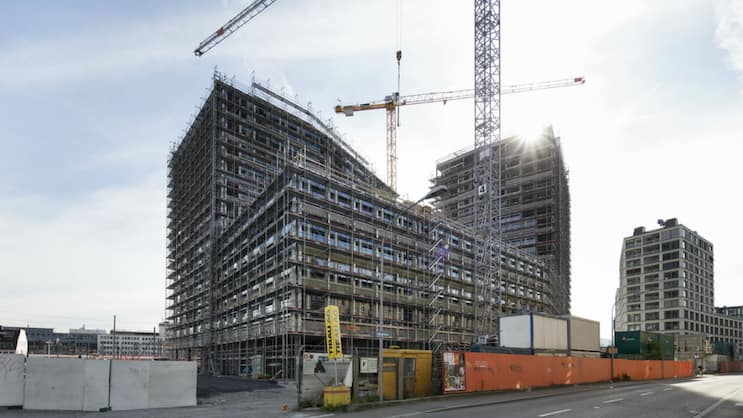 Das meiste Geld wird in Immobilien gebuttert: Baustelle an der Europaallee in Zürich.Keystone